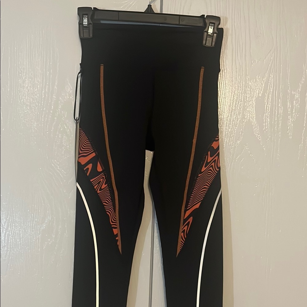 Noli High Alert Ankle Leggings